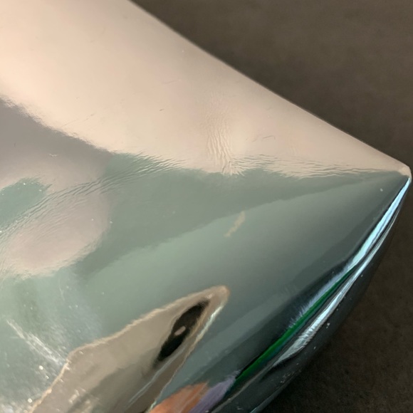 Bobby Brown wristlet sunglasses case with mirror - Picture 10 of 12